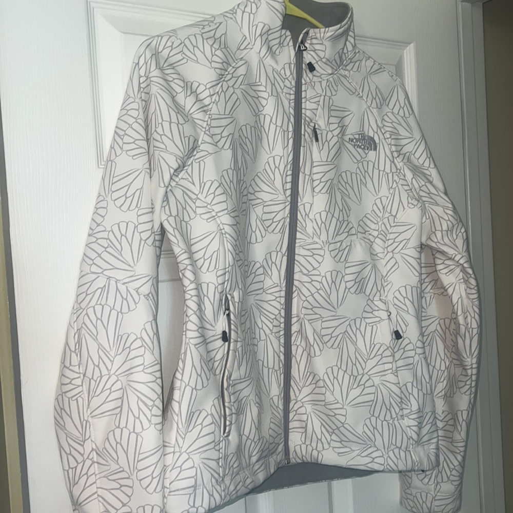 Like New North Face Coat!